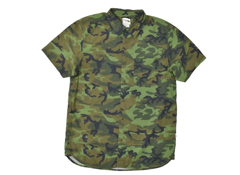 The North Face Men's Large L Camo Print Short Sleeve Button Down Shirt 100% Cott
